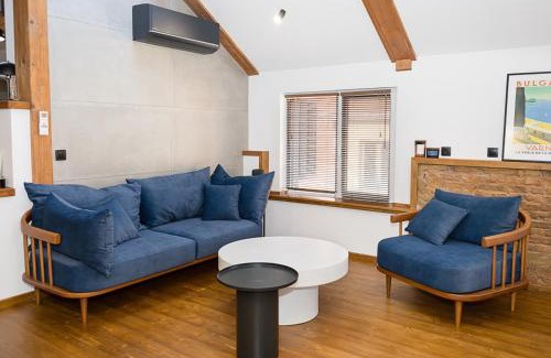 Varna City Centre Apartment | Stylish Maisonette by the Sea Garden - Modern Comfort in the Heart of Varna by Flat Mаnager