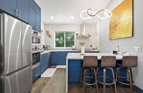 Fremont Apartment | Stylish & Modern Private Getaway in Fremont!