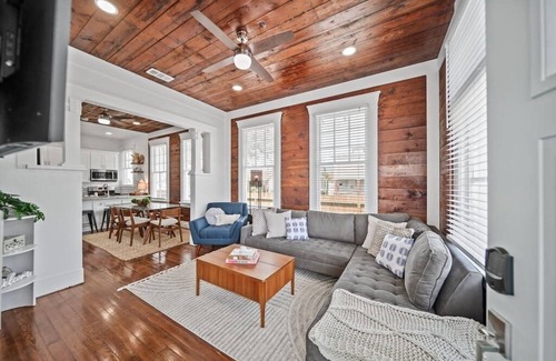 Galveston House | Stylish Oasis ~ Heated Pool ~ 2 Blocks to Beach ~ Full Guesthouse