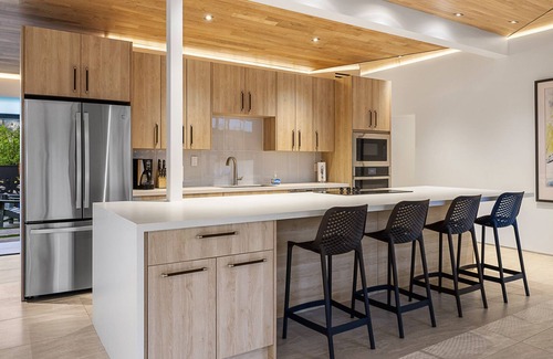 Western Villa Villa | Stylish Old Town Escape - Plunge Pool, Fire Features & Walkable Fun