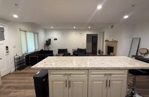 Lamanda Park Apartment | stylish Pasadena retreat