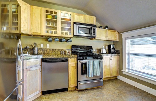 Downtown Portland Condo | Stylish Penthouse Loft with Amazing Views in the Heart of Downtown