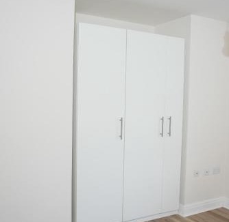 Derby Apartment | Stylish Pride Park DERBY Apartment - Free WIFI, Parking