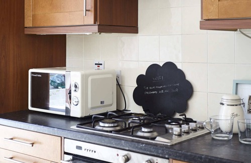 Cupar Apartment | Stylish Private Holiday Home - Near by St. Andrews