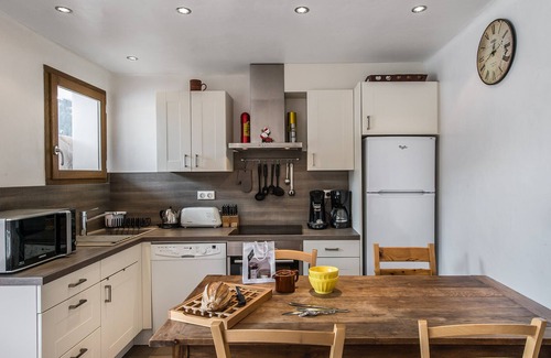 Courchevel Apartment | Stylish Renovated Apartment with Direct Ski Slope Access