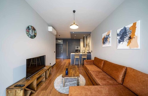 Beyoglu Apartment | Stylish residence in Beyoğlu, high speed wifi and free facilities