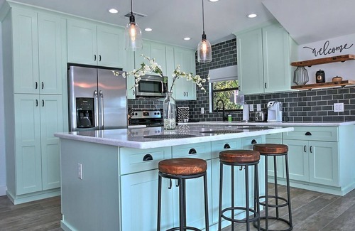 Pierson Place Historic District House | Stylish Retreat: Heated Pool w/Jets, Putting Green & Outdoor Kitchen