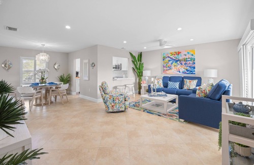 Sanibel Condo | Stylish Sanibel Hideaway – All-New Interiors, King Suite & Beach Access!