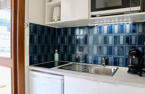 Le Penon Apartment | Stylish Seignosse Apartment: 2-Min Walk to Beach, Renovated, Sleeps 4