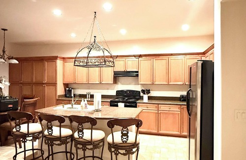 Surprise House | Stylish & Spacious Retreat Near Surprise Stadium - Room to Spread Out!