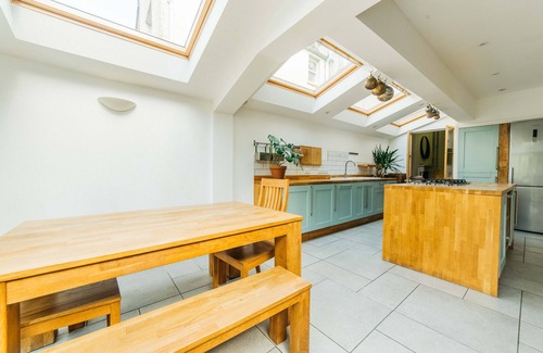 Horfield House | Stylish & Spacious Victorian Home in Trendy Suburb