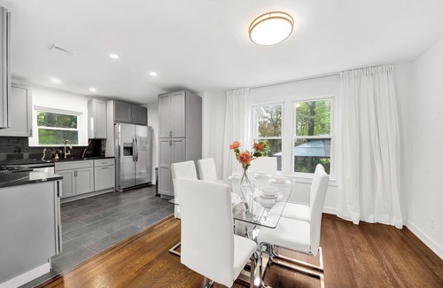 Bronx House | Stylish Stay in City’s Best Spot- The Perfect Stay