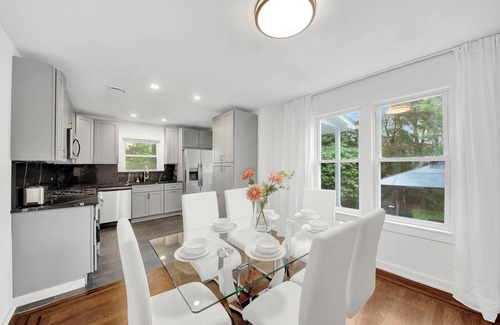 Bronx House | Stylish Stay in City’s Best Spot- The Perfect Stay