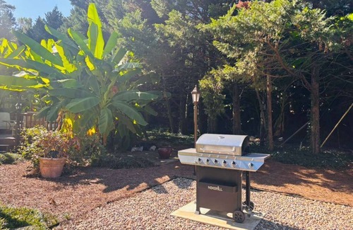 Great Lakes Apartment | Stylish Stay in the Heart of Decatur King Bed + Modern Touches