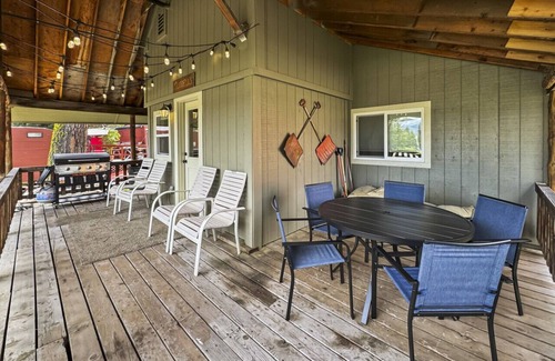 Cascade House | Stylish Stay with Pellet Stove Near Downtown Cascade