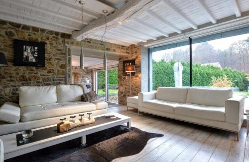 Niveze House | Stylish Stay with Pool, Jalhay