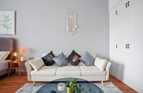 Dubai Sports City Apartment | Stylish studio at Sports City