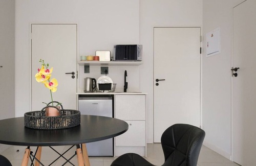 Greater Johannesburg Metropolitan Area Apartment | Stylish Studio on Flex on Murray 91B