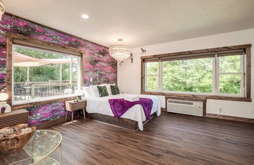 Prescott Hotel | Stylish Studio w/Kitchen – Cook & Stay In