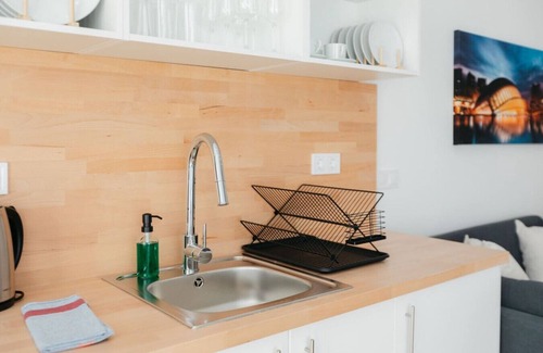 Jesus Apartment | Stylish Studio with Easy Access to Valencia's Best