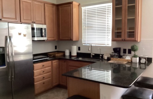 Tucson Apartment | Stylish studio with kitchenette, Private entry. Fast Wi-Fi. & Near to hospitals,