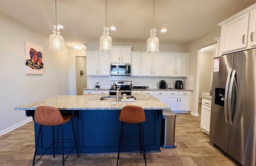 Charlotte House | Stylish Townhouse Retreat in Peaceful Harrisburg