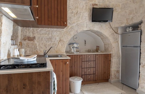 Castellana Grotte Villa | Stylish Trulli with Private Pool for 4 guests in Puglia