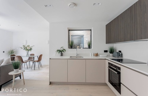 Wandsworth Apartment | Stylish two-bedroom apartment in the heart of Wandsworth.