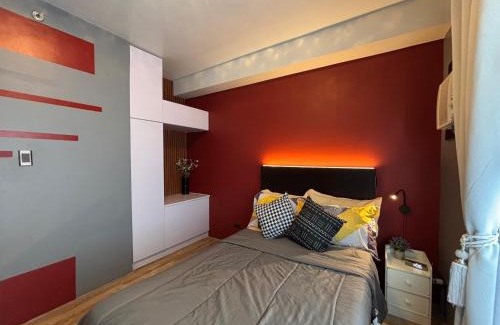 Bacolod Apartment | Stylish Urban in Central Location with 500Mbps WiFi and Private Parking