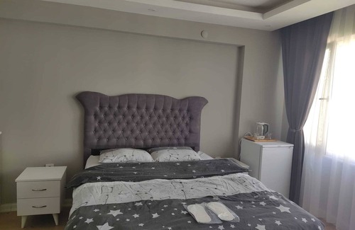 Bakırkoy Apartment | "Stylish Urban Retreat: Modern Apartment - Your Ideal Stay in the City!"