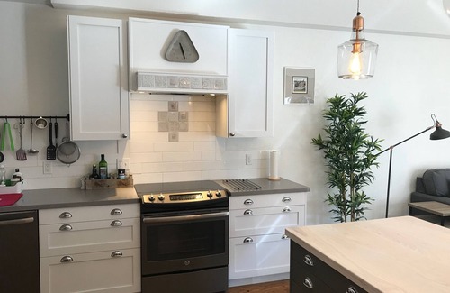 Junior College Neighborhood Association House | Stylish vintage gem on one of Santa Rosa's prettiest streets!