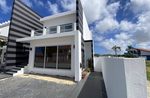 Bubali Apartment | Stylishly furnished appartement close to the most beautiful beach in Aruba.