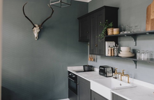 Inverkip Apartment | Stylist Flat in the Heart of a Coastal Scottish Village