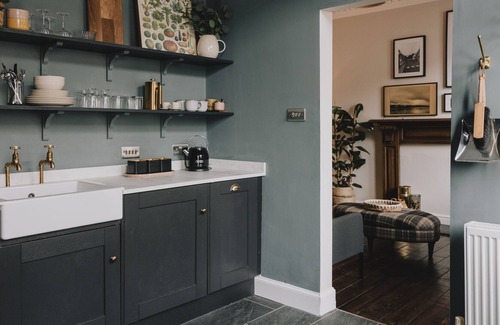 Inverkip Apartment | Stylist Flat in the Heart of a Coastal Scottish Village