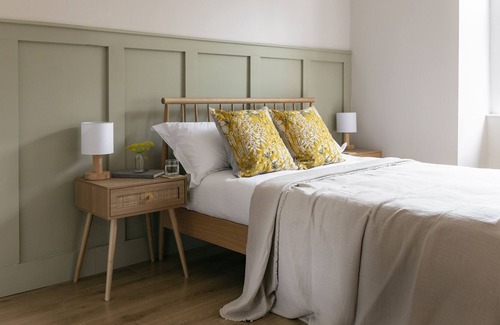 Inverkip Apartment | Stylist Flat in the Heart of a Coastal Scottish Village