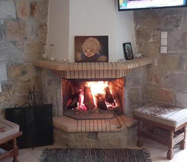 Kylini Apartment | Stymfalia stone house