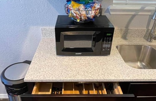 Norman Apartment | [SU 922-1] Graciela's Campus-close 2 bedroom luxury