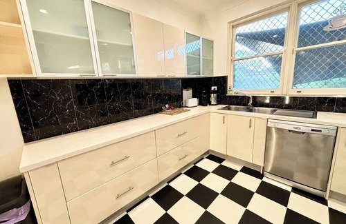 Shenton Park House | Subiaco Heritage House "Gem"!