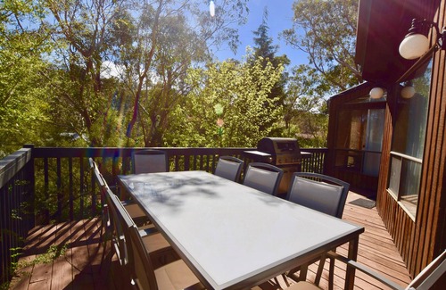 Leura House | Sublime Cedar Lodge Leura - Newly Renovated Cedar Glass 5 Bedroom Lodge Near Views with Large Group Capacity