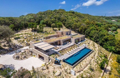 Maora Villa | SUBLIME VILLA WITH SEA VIEW WALKING DISTANCE TO THE SEA