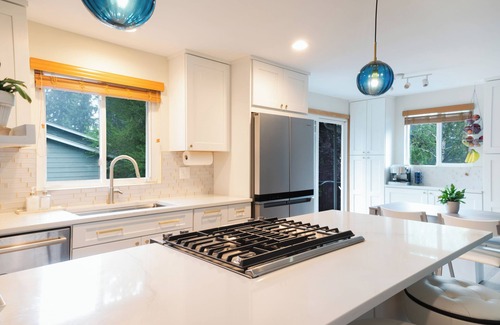 North Creek House | Suburban Oasis w/Hot Tub, Fitness Room, and Office in Serene Bothell