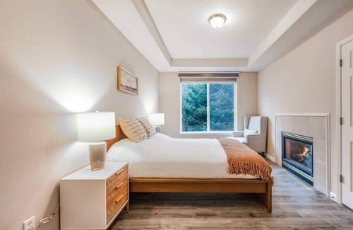 Hillsboro House | Suburban Serenity on 58th Ave