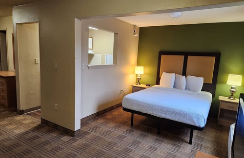 Don Scott Hotel | Suburban Studios Columbus - Dublin