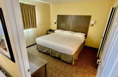 Fort Myers Hotel | Suburban Studios Fort Myers Cape Coral