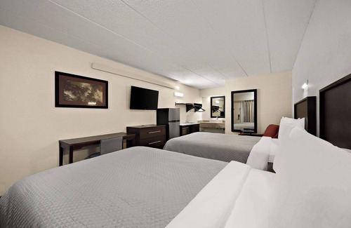 Peoria Hotel | Suburban Studios Peoria