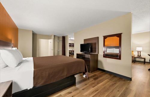 Williamsburg Square Hotel | Suburban Studios Winston-Salem near Hanes Mall