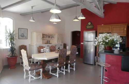 Saint-Etienne-de-Fontbellon Villa | SUD ARD LUXURY VILLA SWIMMING POOL and PRIVATE SPA wifi