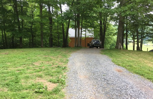 Alderson Cabin | SUGAR CAMP-BARN STYLE CABIN!