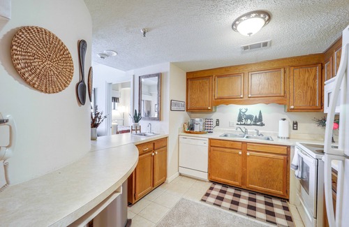 Sugar Mountain Condo | Sugar Mountain Resort Condo by Hiking & Wineries!