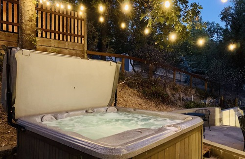 Oakhurst House | Sugar Pine Chalet near Yosemite, Bass Lake Pet Friendly!